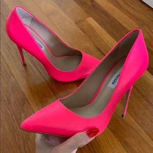 Steve Madden pumps